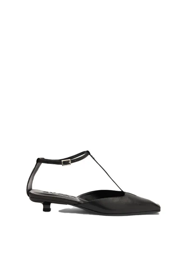 Kitten Heel Pointed-toe Pump with Kitten Heels 1 Image