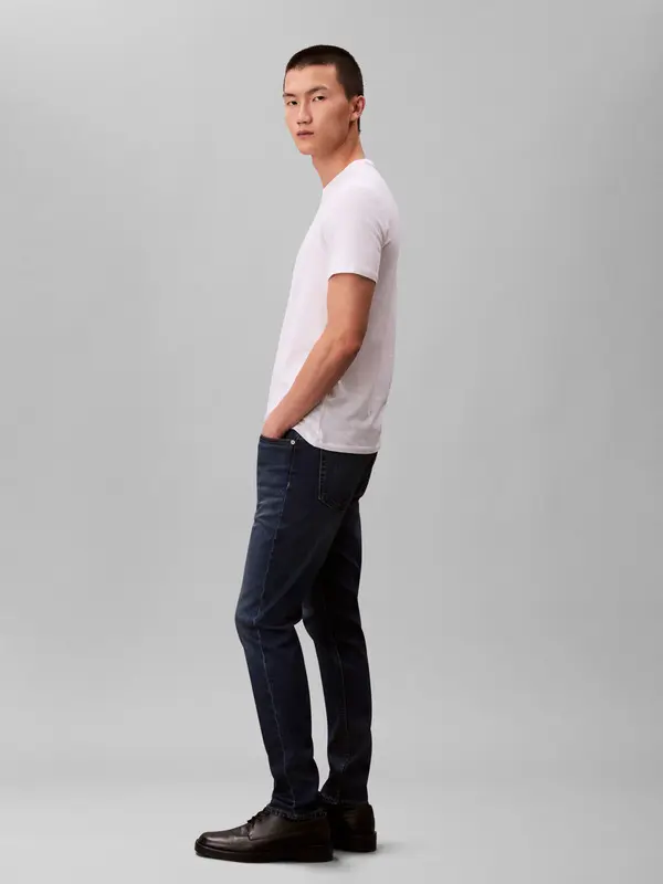 Tapere Fit 5-pockets Jeans 3 Image