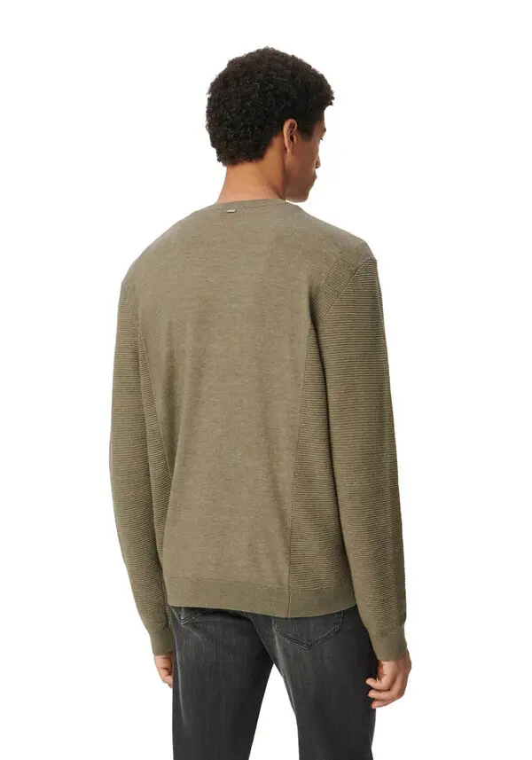 Long Sleeves Knitted Swaeter 1 Image