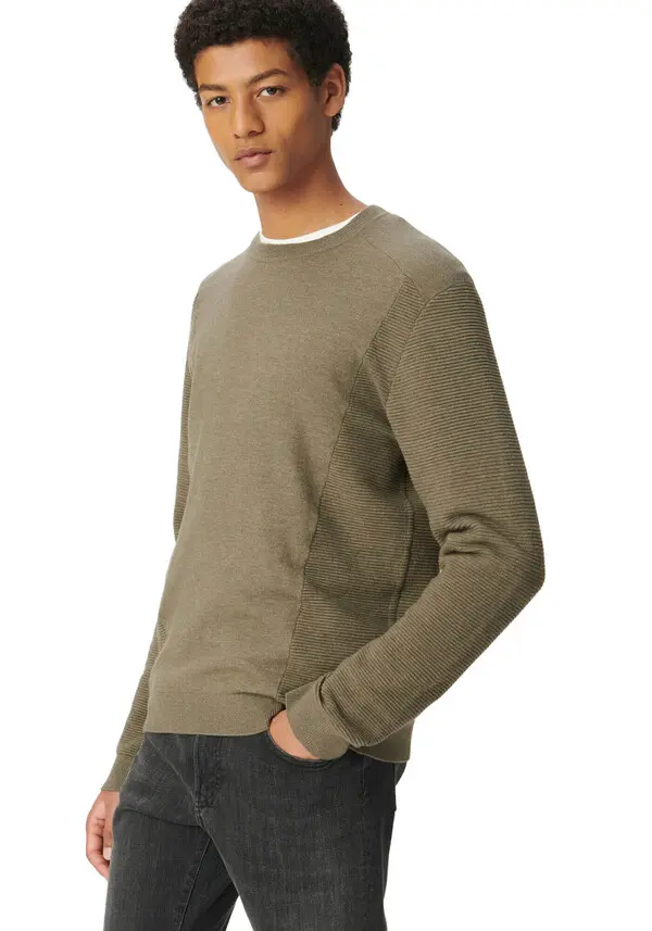 Long Sleeves Knitted Swaeter 3 Image