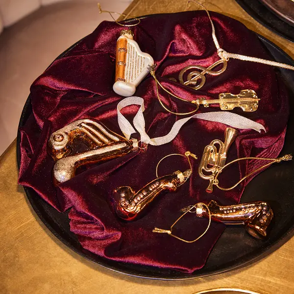 Music glass 2ass 1 Image