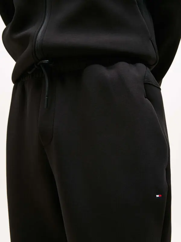 Performance Logo Cuffed Joggers 3 Image