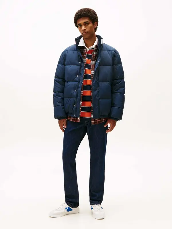 Colour-Blocked Collar Relaxed Puffer Jacket 1 Image