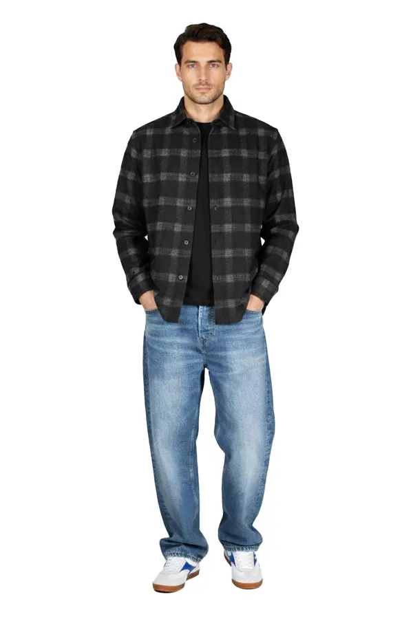 Button-Up Flannel Shirt with Plaid Pattern 2 Image