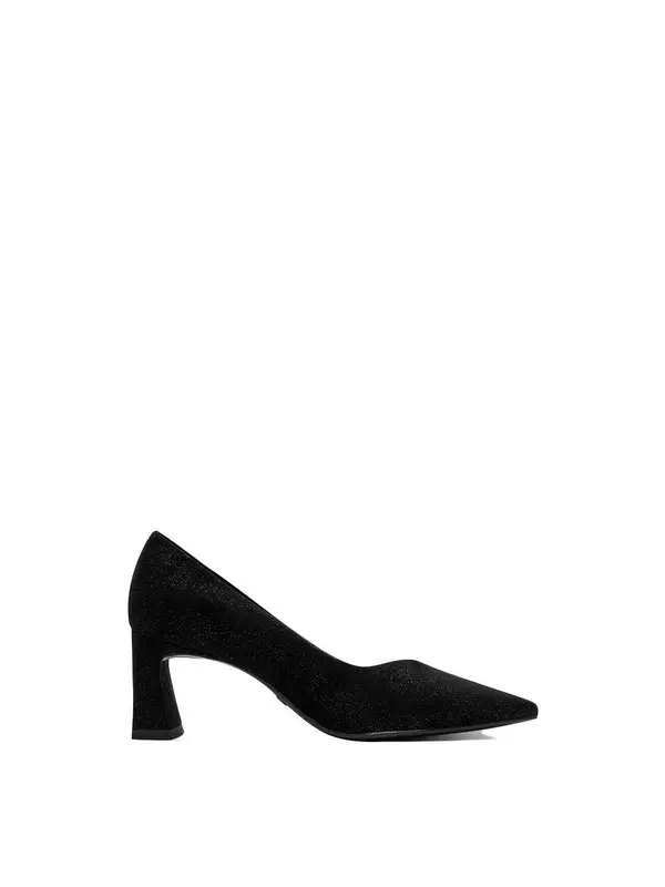 Pointed Toe Leather Pump 2 Image