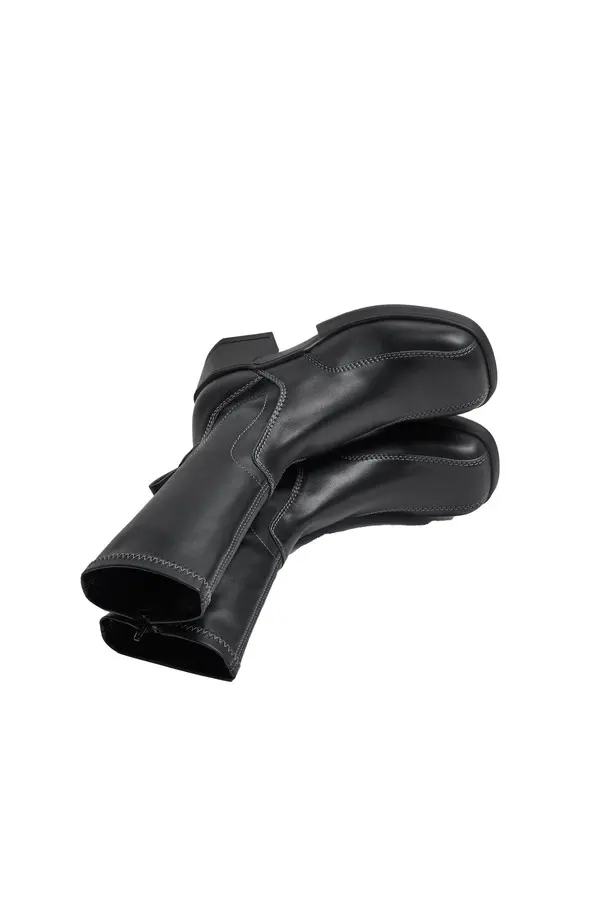 Viken Square Toe Stretch Leather Ankle Boots 5 Image