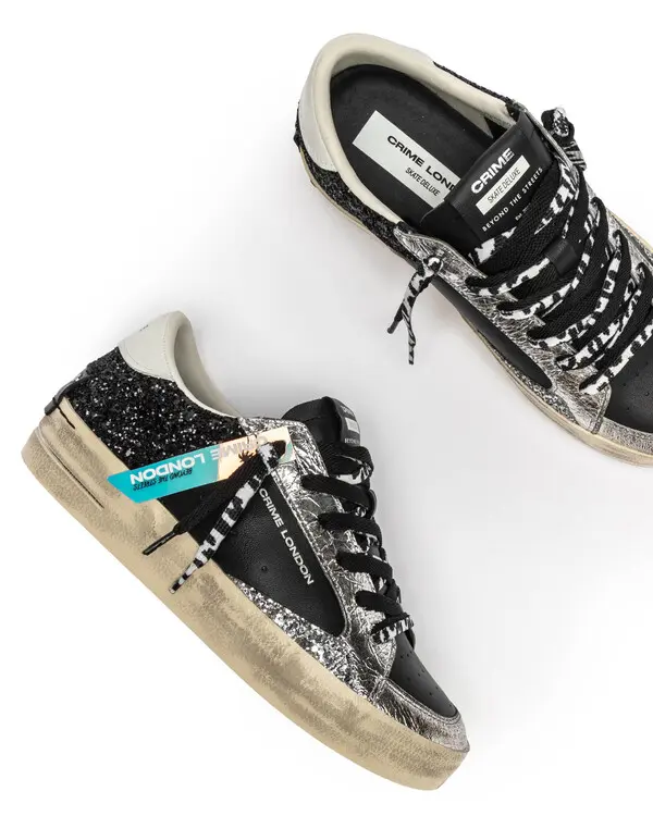 SK8 Deluxe Cold Hearted Sneakers 2 Image