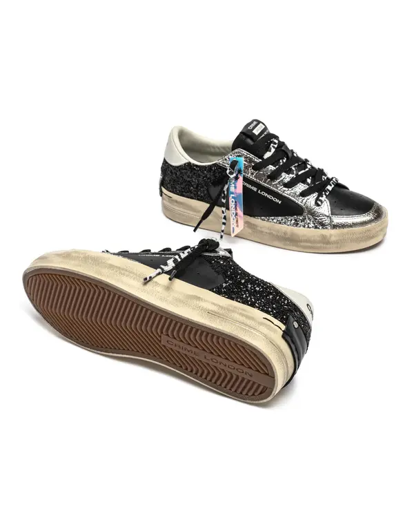 SK8 Deluxe Cold Hearted Sneakers 3 Image