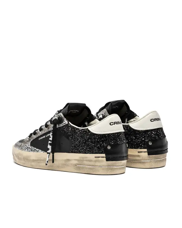 SK8 Deluxe Cold Hearted Sneakers 5 Image