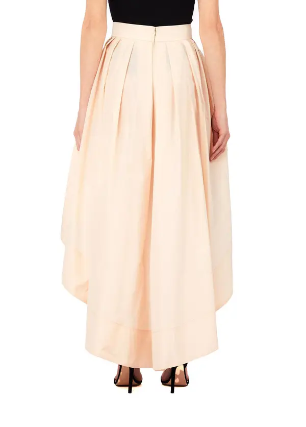 Elegant Taffeta Skirt 4 Image