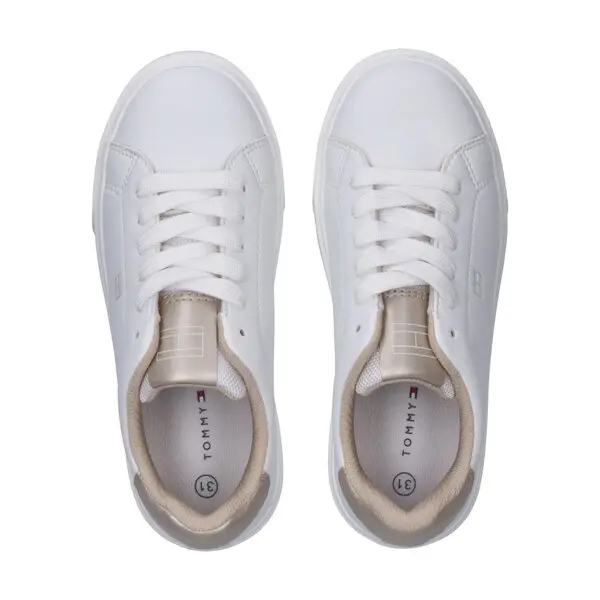 Low Cut Lace Up Leather Sneakers With Colored Heel 3 Image