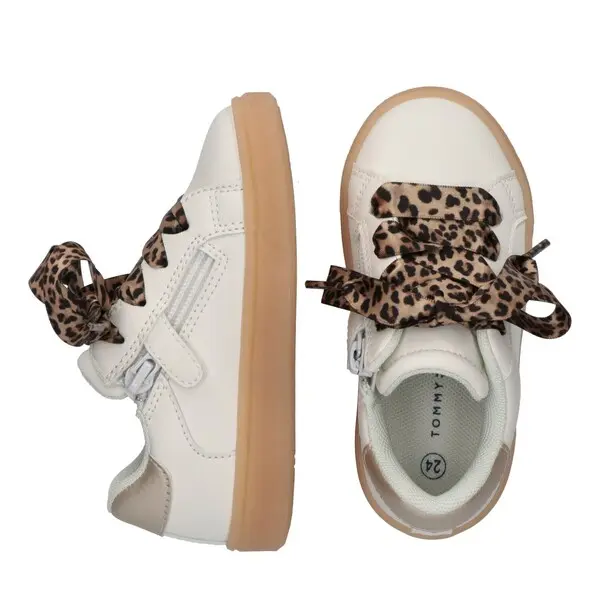 Sneakers With Leopard Print Ribbon Laces 2 Image