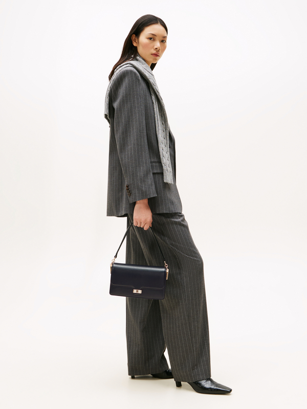 Heritage Convertible Soft Leather Shoulder Bag 3 Image