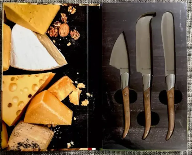 Cheese Set - Light Handle 1 Image