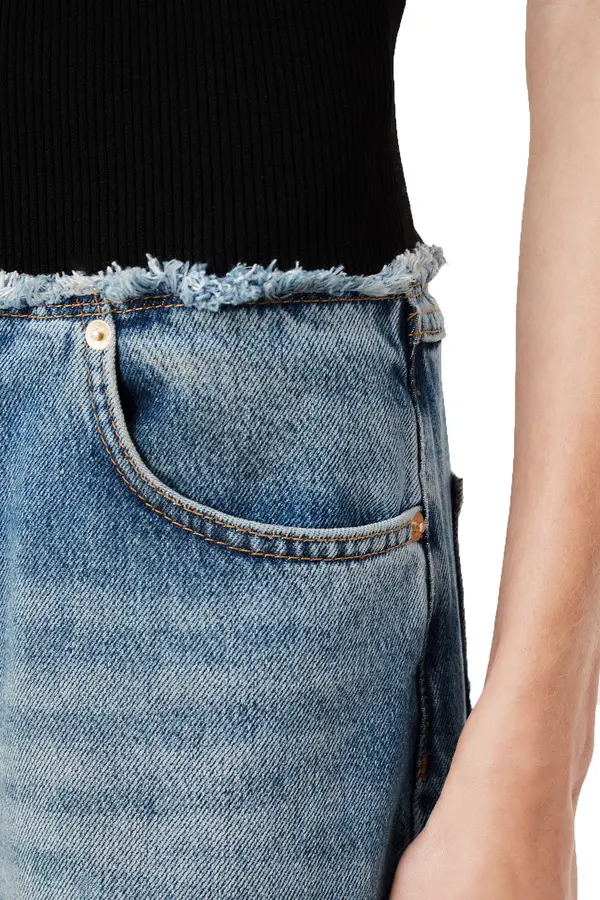 Low Rise Raw-edge Belted Jeans 2 Image