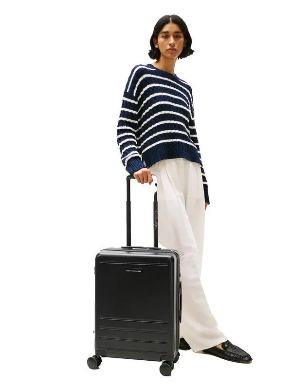 Signature Cabin Size Suitcase 1 Image