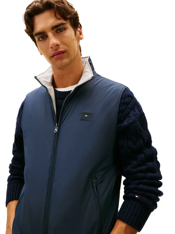 Regular Fit Stand Collar Zip Up Logo Vest 2 Image