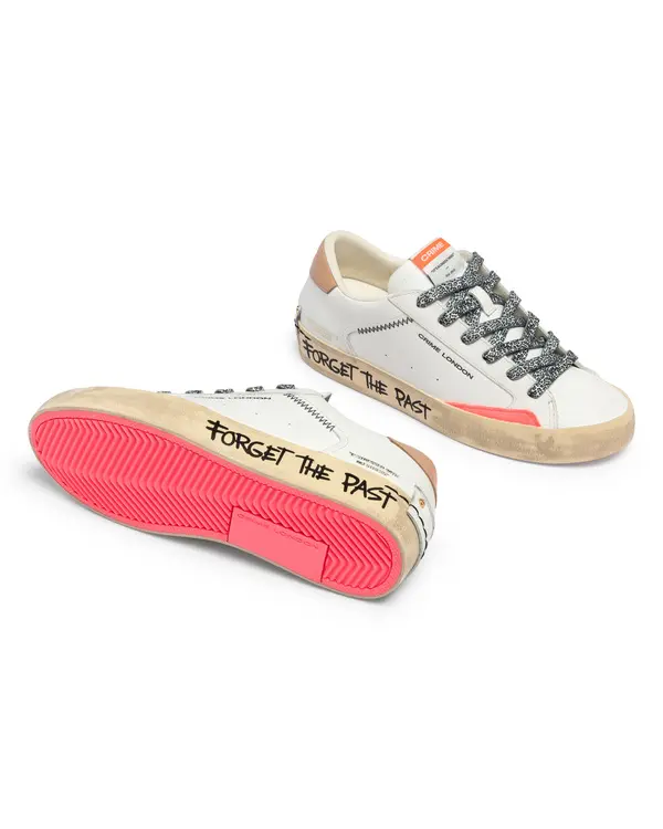 Distressed Vintage Colar Leather Sneakers 3 Image