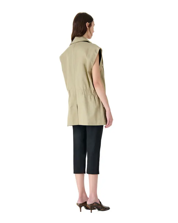 Sleeveless Jacket with Pockets 2 Image