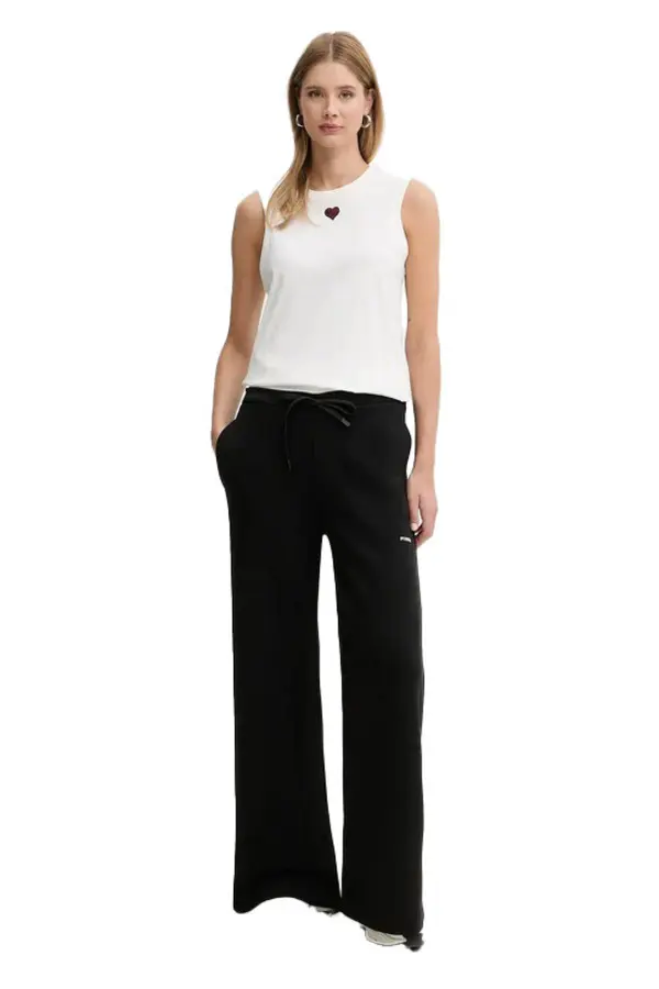 Sleeveless Top with Middle Heart  Print 2 Image