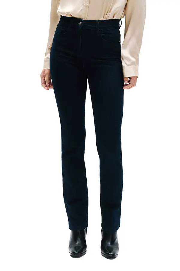 Straight Cut Jeans  1 Image