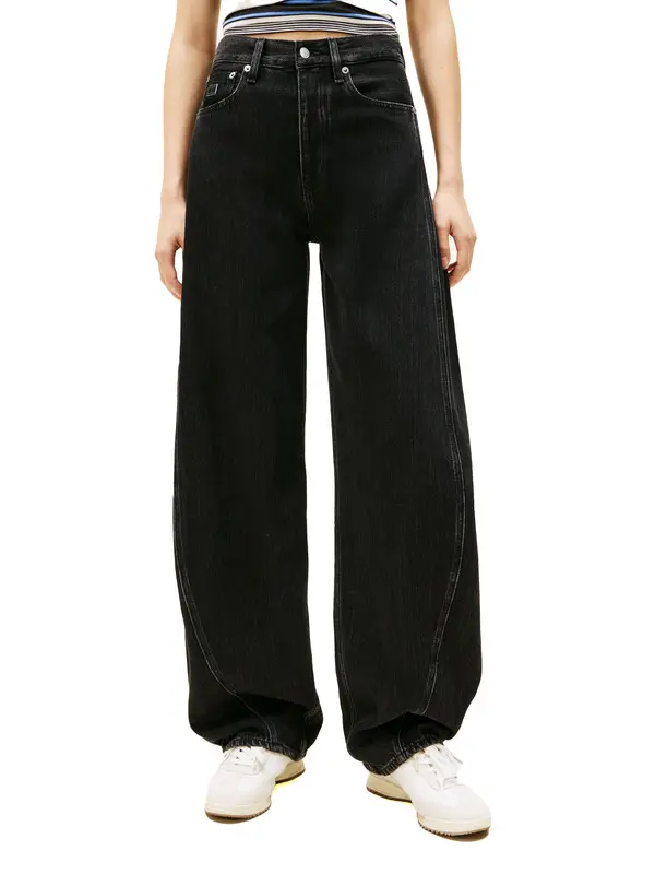 Mid Rise Barrel Leg Black Jeans 2 Image