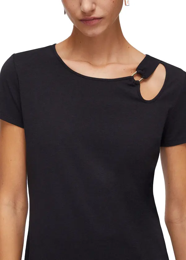 Cut Out Short-Sleeved Top 1 Image