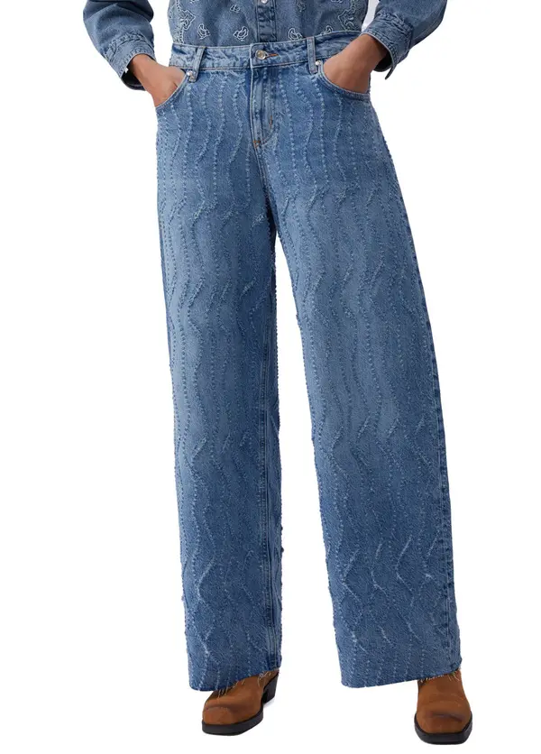 Flared Jeans With Laser-Etched Details 1 Image