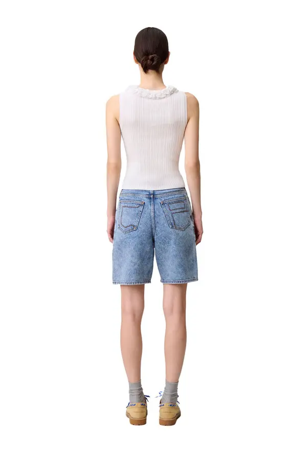 Sleeveless V-neck Top 2 Image