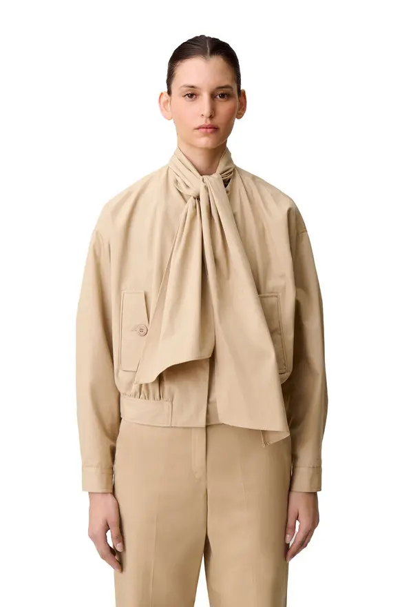 Short Trench Coat with a Removable Pussy-bow 3 Image