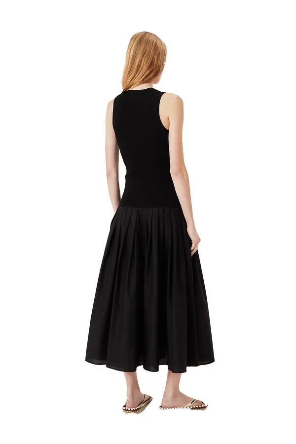 Long Sleeves Dress with Gold Buttons 1 Image