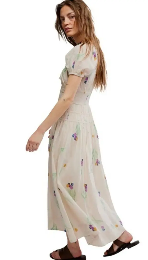 Floral Puff-Sleeve Midi Dress with Button Detailing 1 Image