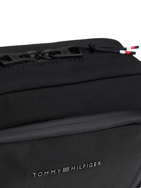 Metal Logo Textile Wash Bag 2 Image