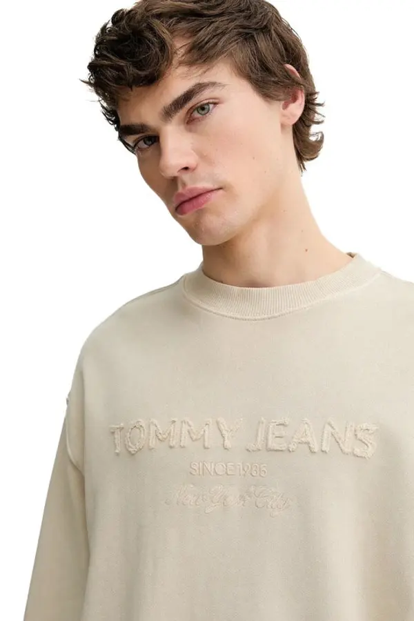 Classic '90s Tonal Logo Washed Sweatshirt 2 Image