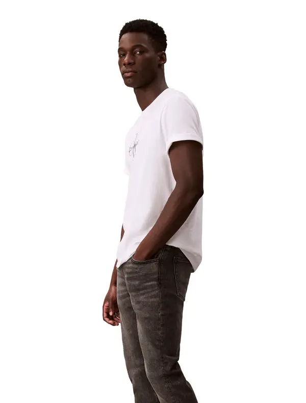 Slim Tapered Fit Jeans 1 Image