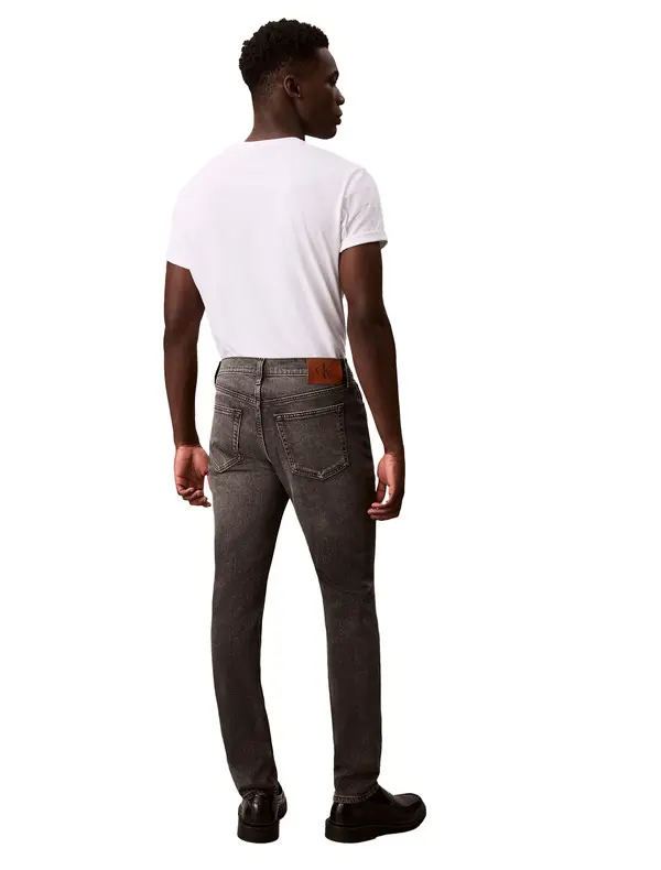 Slim Tapered Fit Jeans 3 Image