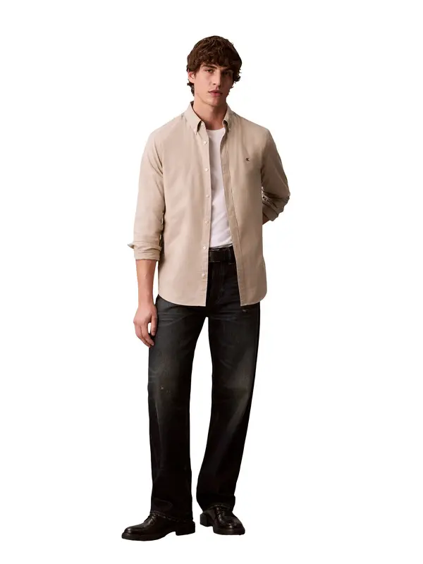 Solid Classic Oxford Button-Down Shirt 3 Image