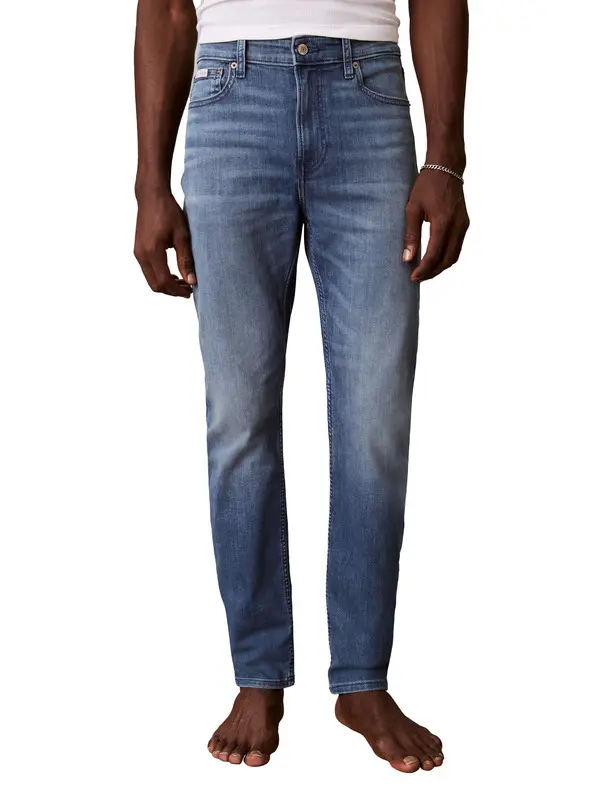 Slim Tapered Jeans 3 Image