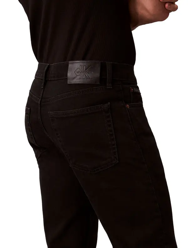 Regular Waist Slim Jeans 4 Image