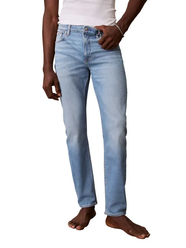 Slim Tapered Jeans 3 Image