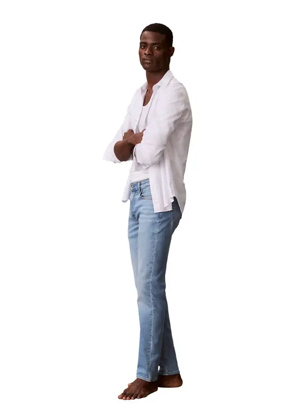 Slim Tapered Jeans 4 Image