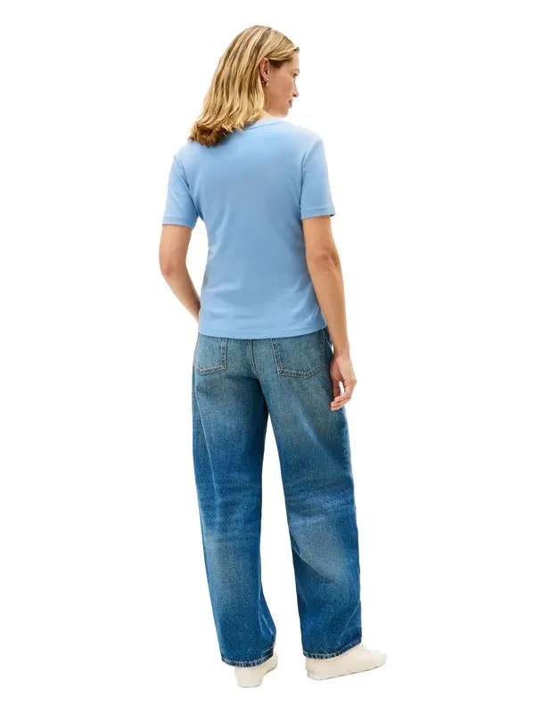 Ribbed Slim V-Neck T-Shirt 4 Image