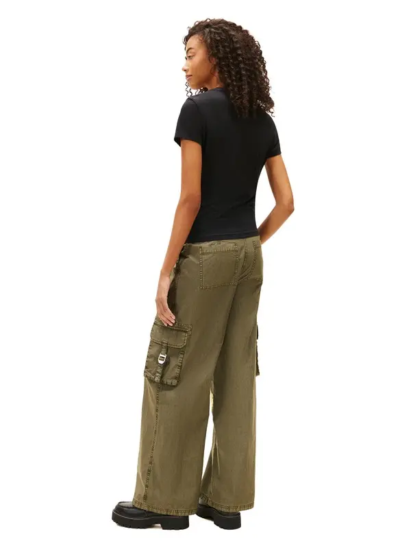 Fitted Short Sleeve T-shirt  2 Image