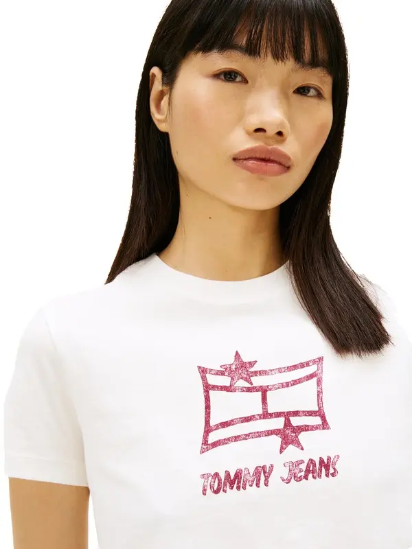 Modern Basic Short Sleeve T-shirt with Distinctive Logo 1 Image