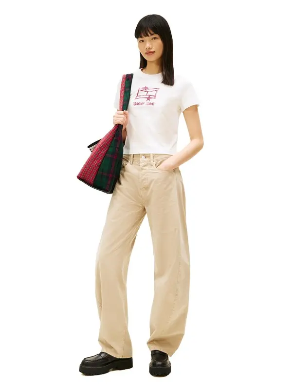 Modern Basic Short Sleeve T-shirt with Distinctive Logo 2 Image