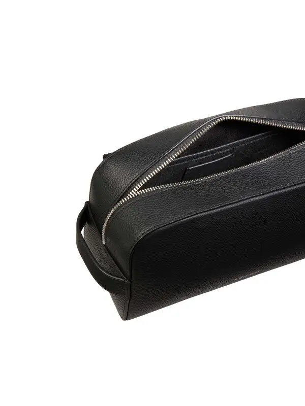 Pebbled Leather Washbag 2 Image