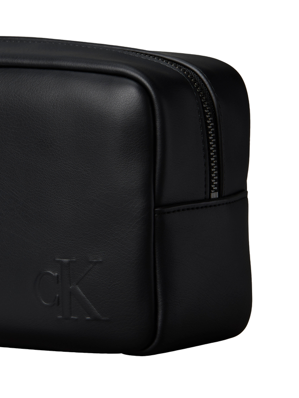 Monogram Dopp Leather Washbag 2 Image