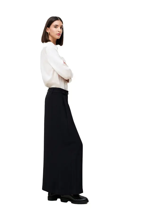 High-Waisted Wide-Leg Pleated Trousers with Gold Buckle 2 Image