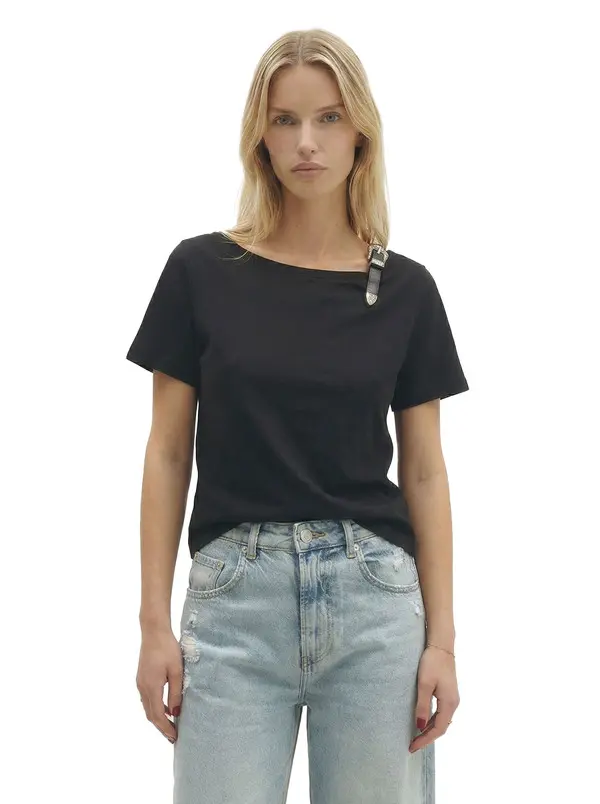 Short Sleeve T-Shirt With Open Neckline And Belt Buckle Detail 3 Image