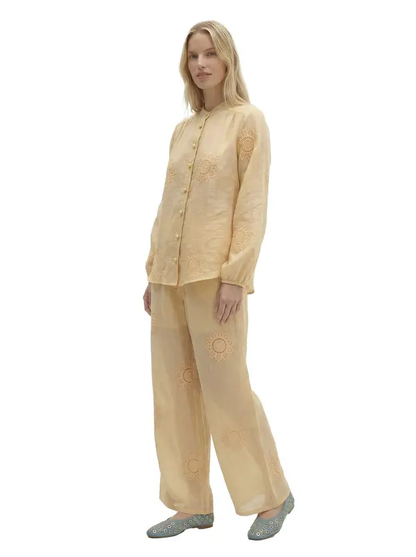 Wide-Leg Pants With Elastic Waist And Crochet-Style Flow 3 Image